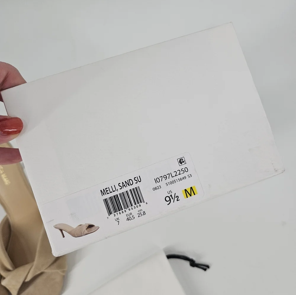 Veronica Beard Sand Suede Slip On Melli Pumps 9.5 - Picture 2 of 10